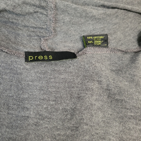 "Press" Waterfall tee-shirt sweater medium - Picture 5 of 7